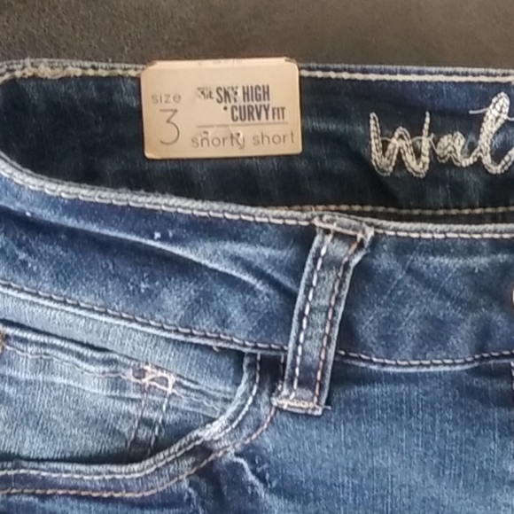 Wallflower Shorty Short size 3 - Picture 2 of 4